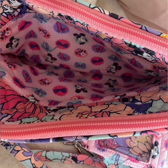 Vera Bradley X Disney Flower & Garden Minnie’s Garden Party Crossbody & Zip ID - Picture 3 of 6